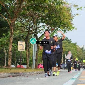 Runner Photo 5687170