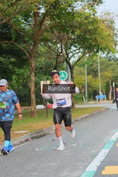 Runner Photo 5687177