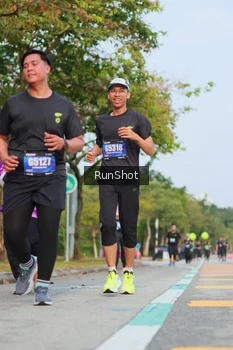Runner Photo 5687200