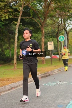 Runner Photo 5687280