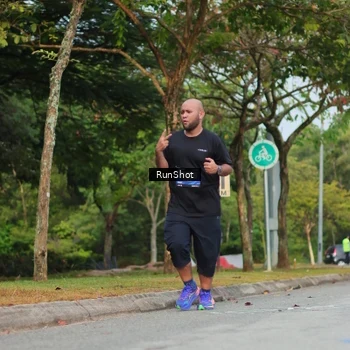 Runner Photo 5687308