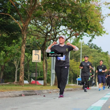 Runner Photo 5687355