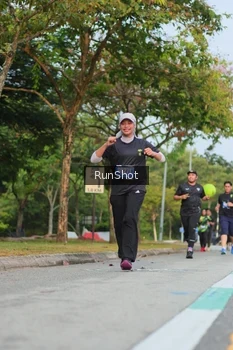 Runner Photo 5687373