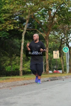 Runner Photo 5687395
