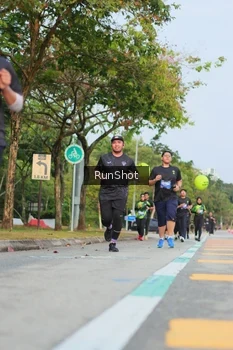 Runner Photo 5687399