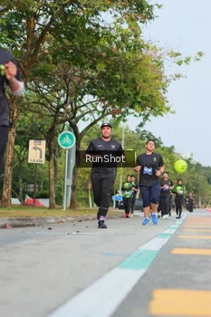 Runner Photo 5687402