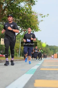 Runner Photo 5687421