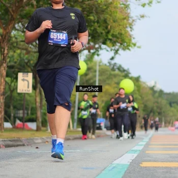 Runner Photo 5687453