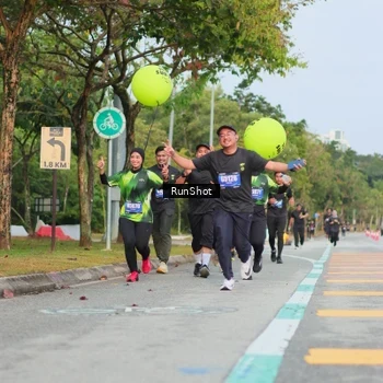 Runner Photo 5687480