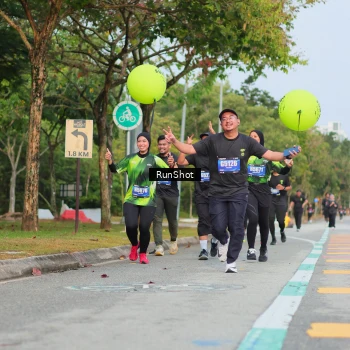 Runner Photo 5687550
