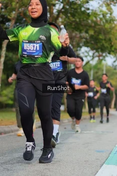 Runner Photo 5687596