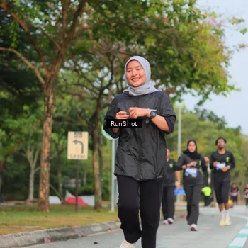 Runner Photo 5687693