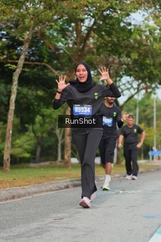Runner Photo 5687735