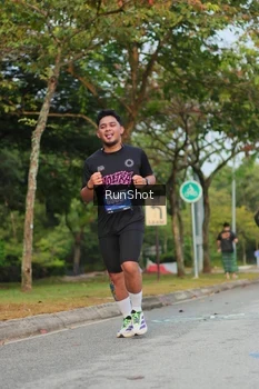 Runner Photo 5687834