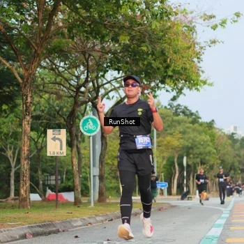 Runner Photo 5687915