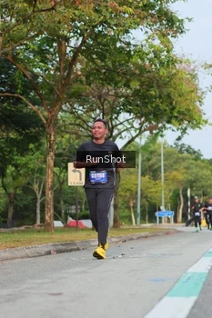 Runner Photo 5687999