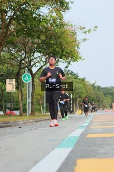 Runner Photo 5688053