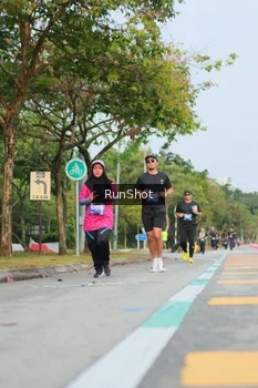 Runner Photo 5688095