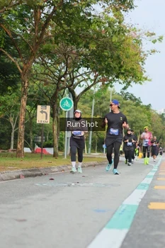 Runner Photo 5688453