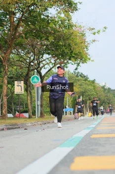 Runner Photo 5689002