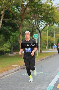 Runner Photo 5689003