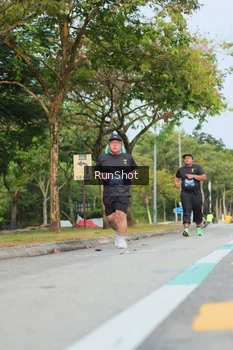 Runner Photo 5689013