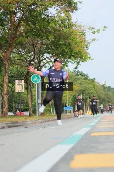 Runner Photo 5689033