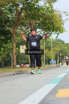 Runner Photo 5689040