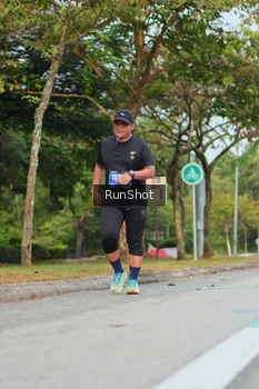 Runner Photo 5689101