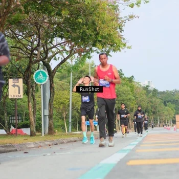 Runner Photo 5689134