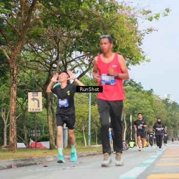 Runner Photo 5689146