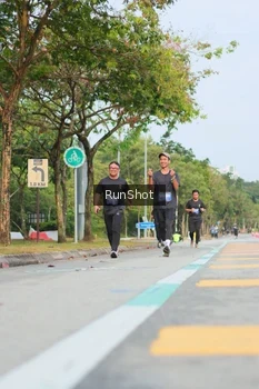 Runner Photo 5689219