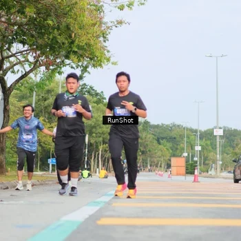 Runner Photo 5689285