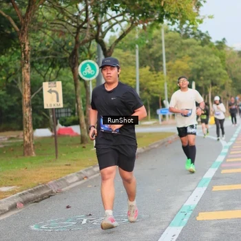 Runner Photo 5689345