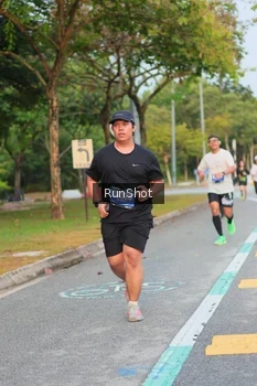 Runner Photo 5689380