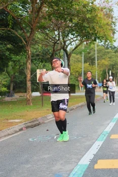 Runner Photo 5689474