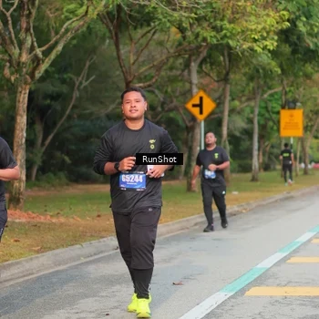 Runner Photo 5689546