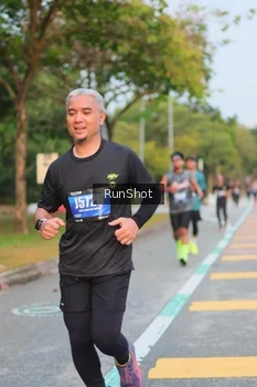 Runner Photo 5689994