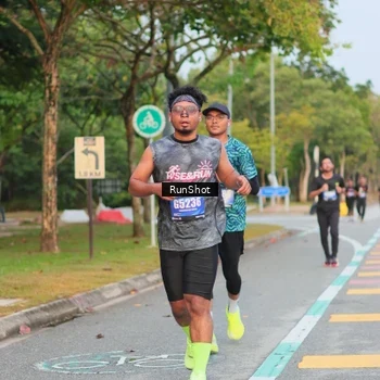 Runner Photo 5690005