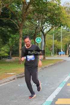 Runner Photo 5690021