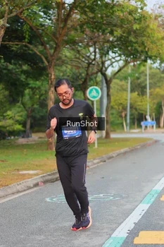 Runner Photo 5690023