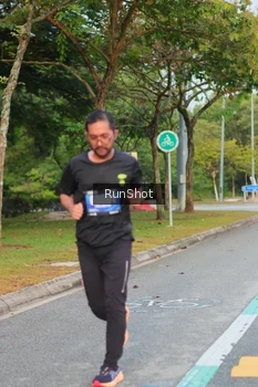 Runner Photo 5690025