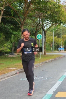 Runner Photo 5690027