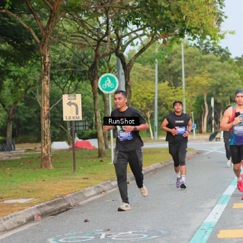 Runner Photo 5690032