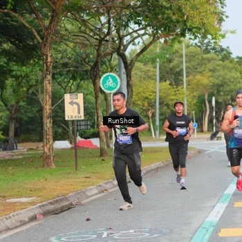 Runner Photo 5690033