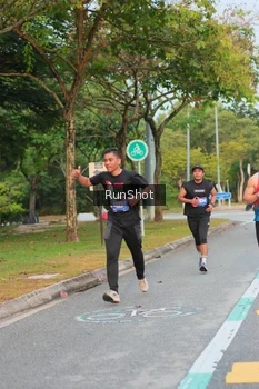 Runner Photo 5690043