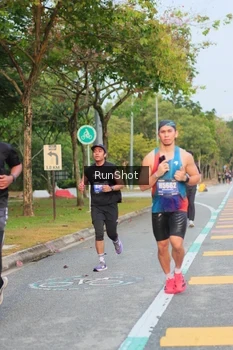 Runner Photo 5690054