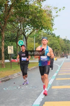 Runner Photo 5690055