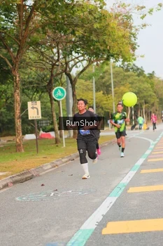 Runner Photo 5690056