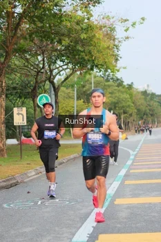 Runner Photo 5690059